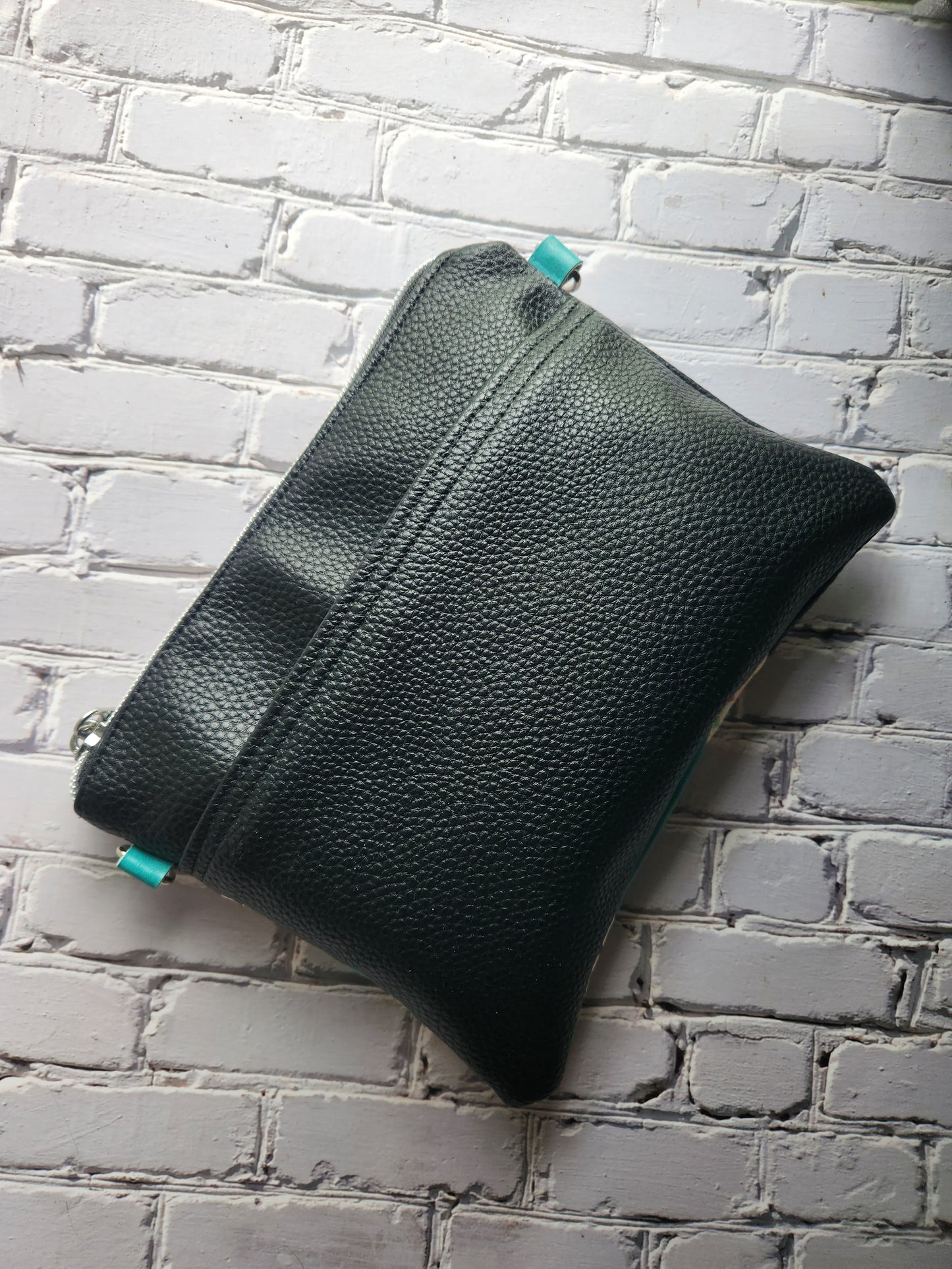 Essential Clutch  -Leather Two Tone
