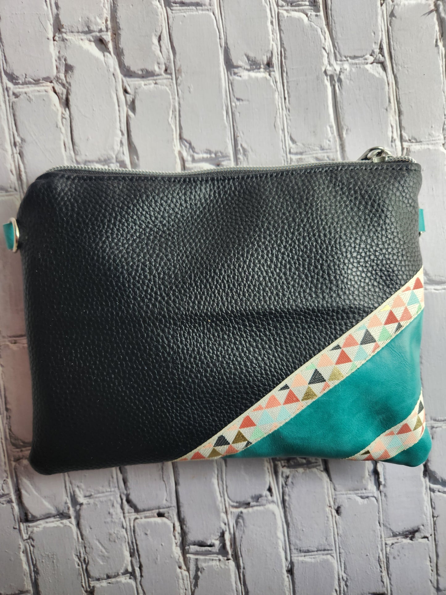 Essential Clutch  -Leather Two Tone