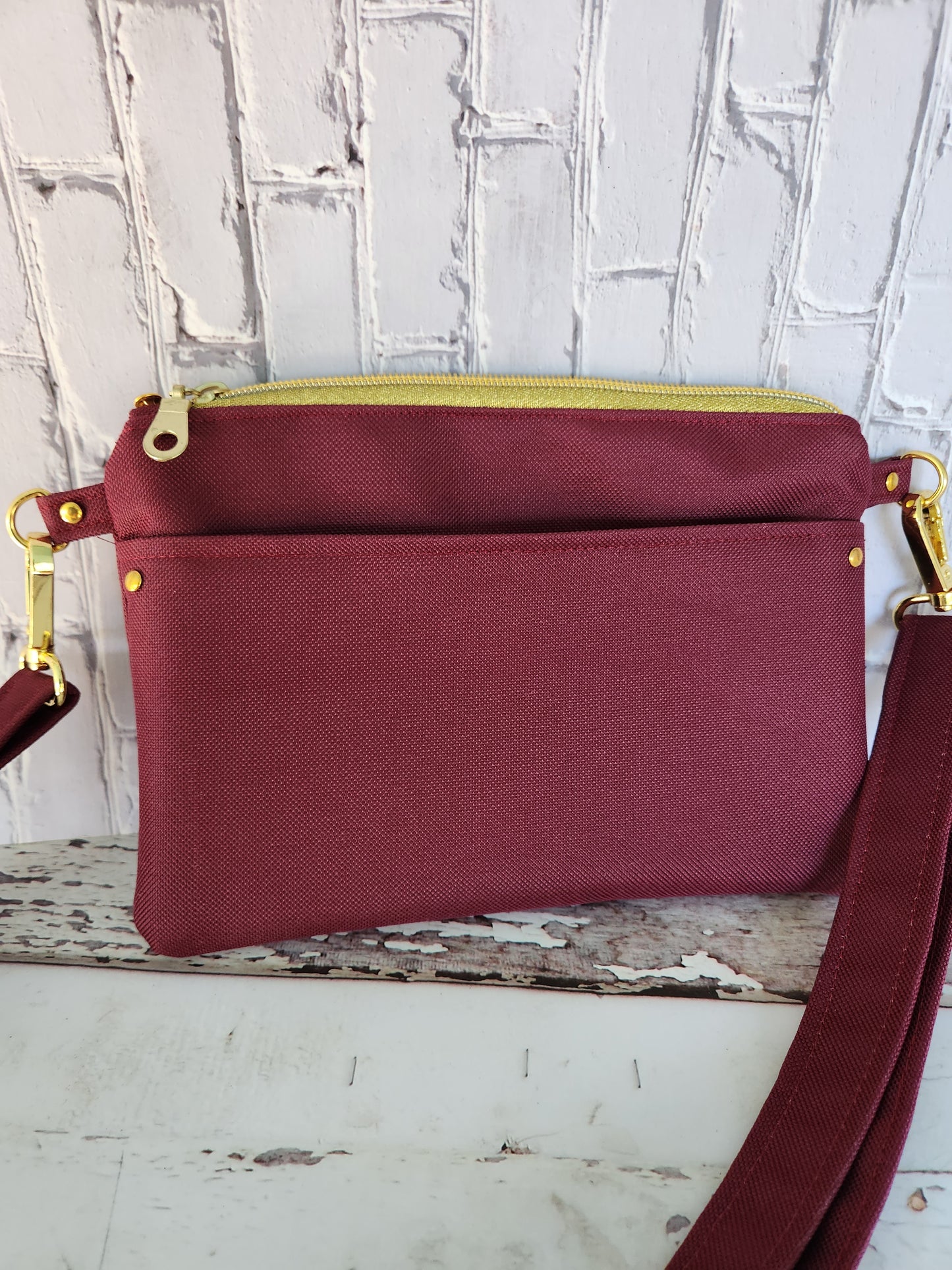 Maroon Essential Crossbody Clutch - Canvas - Autumn