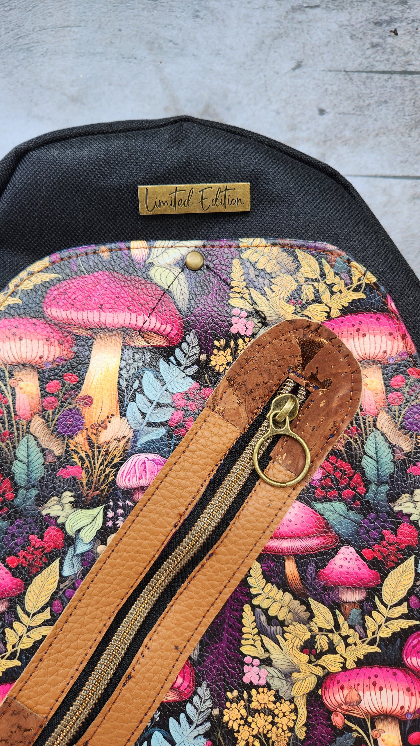Forest Floor Anywayz bag- Mushroom