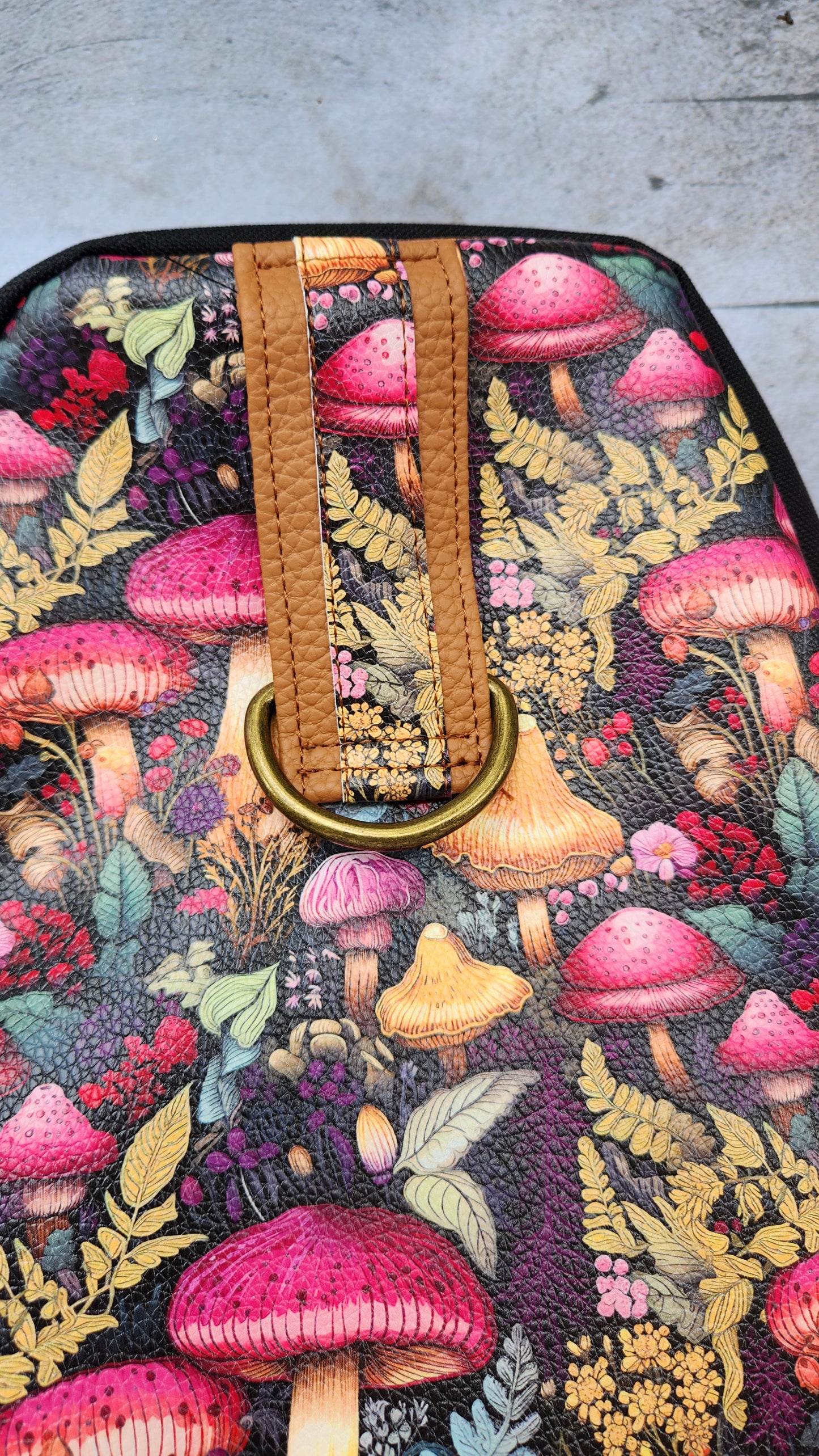Forest Floor Anywayz bag- Mushroom