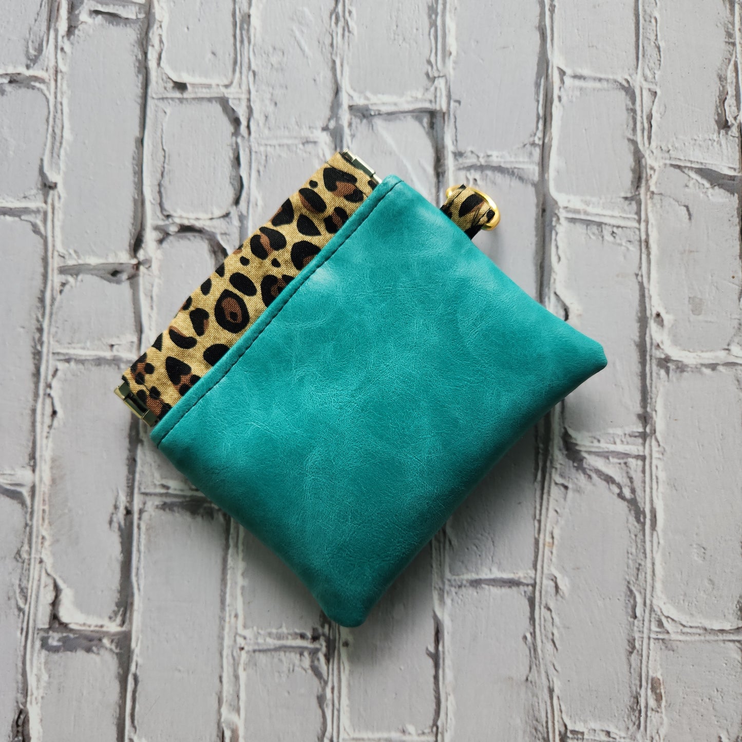 Squeeze pouch, Coin Purse, Key Chain, Ear Buds